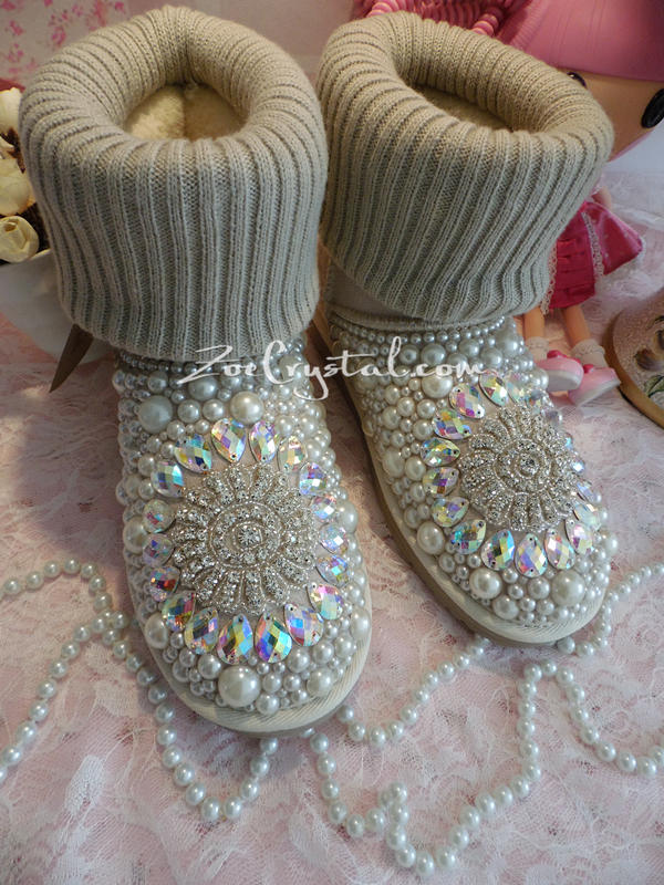 PROMOTION WINTER Beige Knit Sheepskin Fleech/Wool Boots with shinning and stylish CRYSTALS